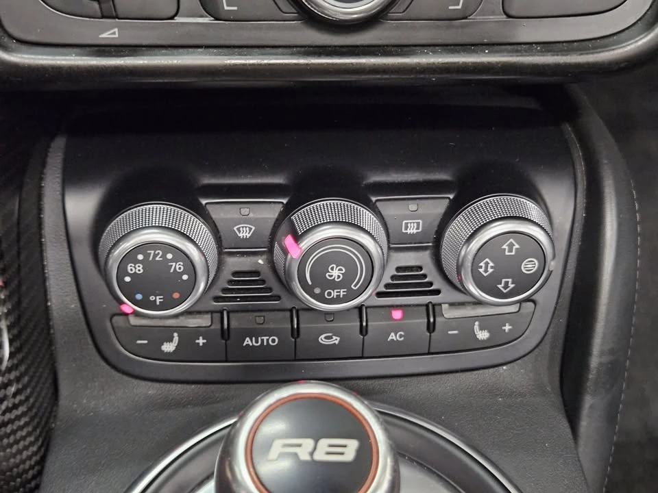 2011 Audi 42 R8 - Image 15 of 20