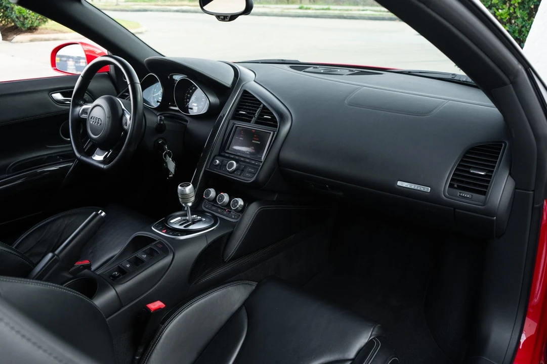 2011 Audi 42 R8 - Image 16 of 21