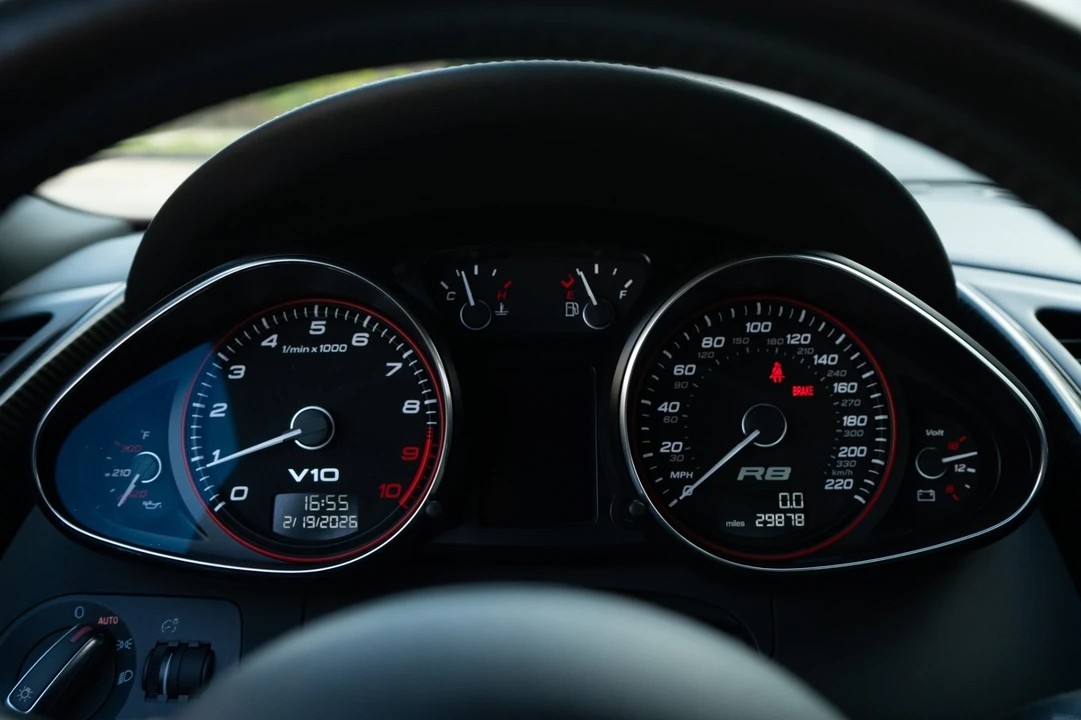 2011 Audi 42 R8 - Image 11 of 21