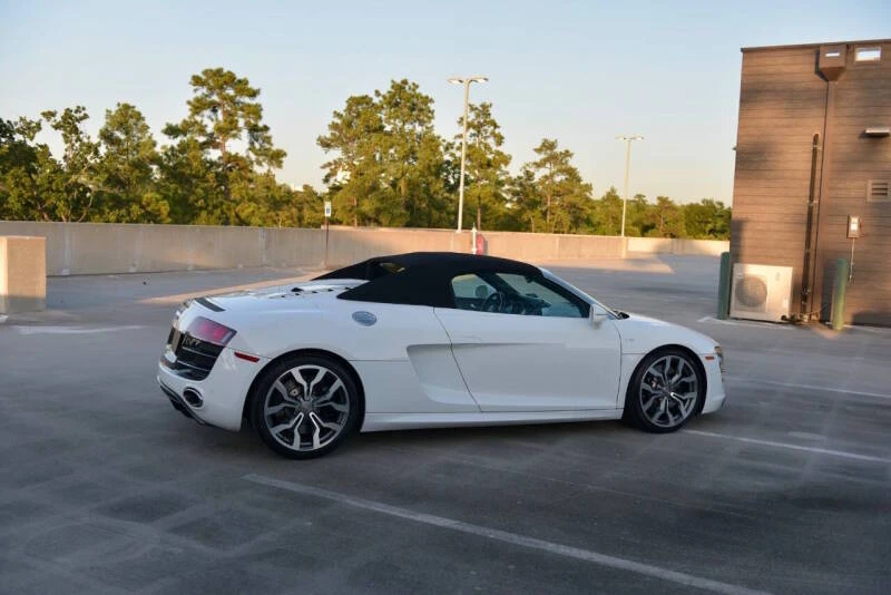 2011 Audi 42 R8 - Image 10 of 31