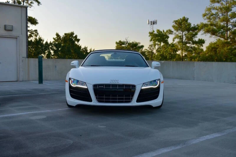 2011 Audi 42 R8 - Image 8 of 31