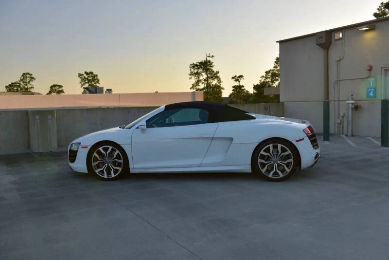 2011 Audi 42 R8 - Image 5 of 31