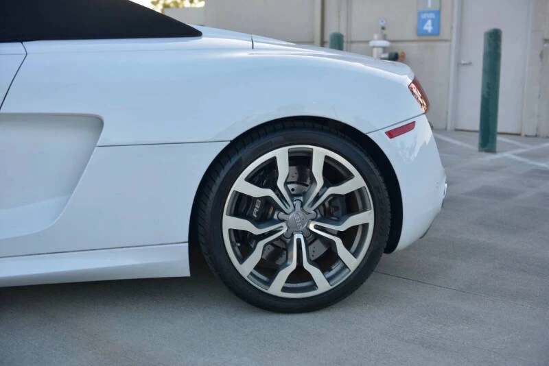 2011 Audi 42 R8 - Image 15 of 31