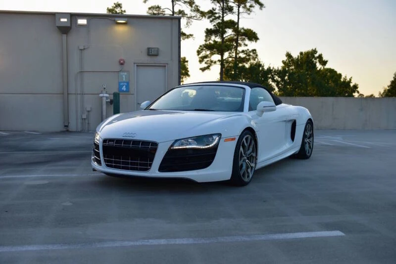 2011 Audi 42 R8 - Image 2 of 31
