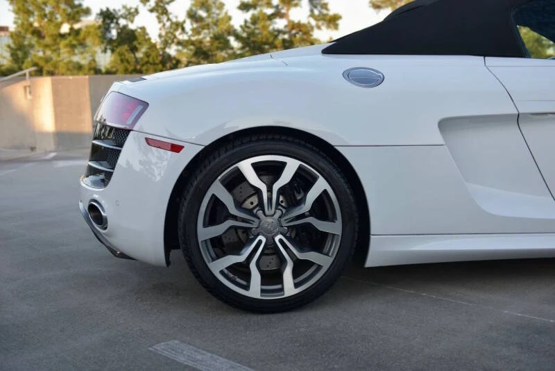 2011 Audi 42 R8 - Image 17 of 31