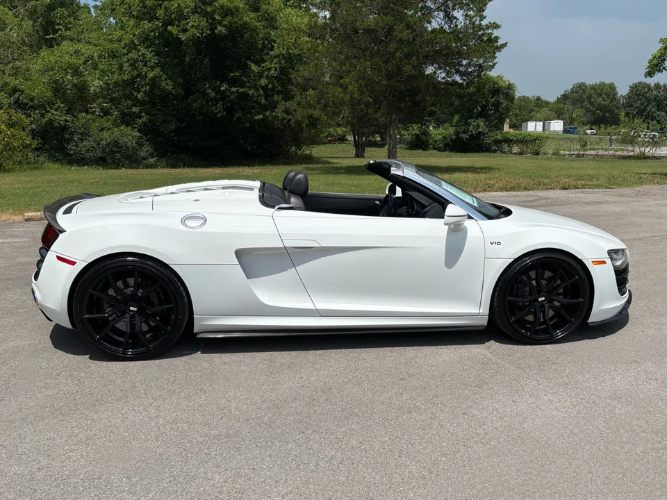 2011 Audi 42 R8 - Image 7 of 31