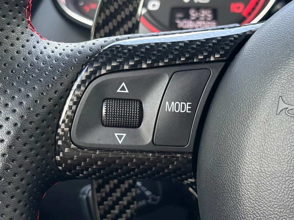 2011 Audi 42 R8 - Image 22 of 31