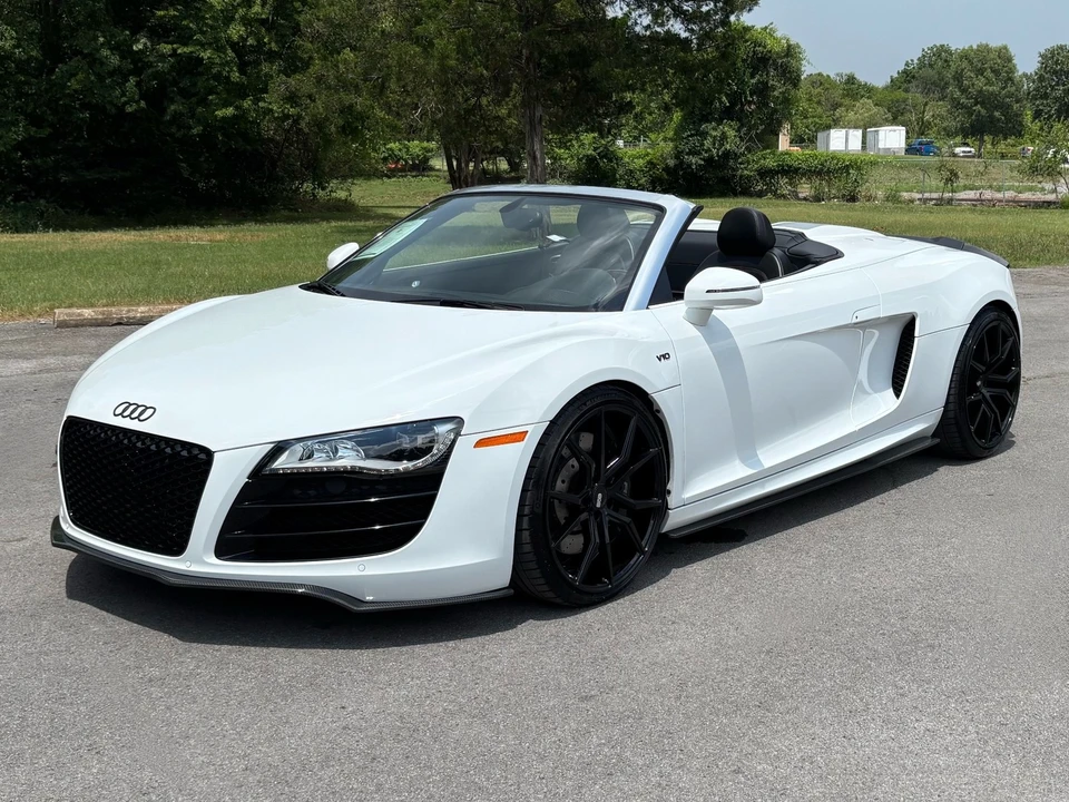 2011 Audi 42 R8 - Image 2 of 31