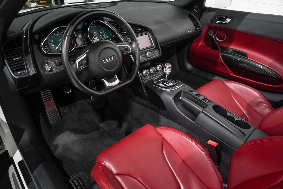 2011 Audi 42 R8 - Image 2 of 21