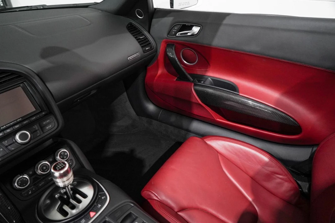 2011 Audi 42 R8 - Image 14 of 21