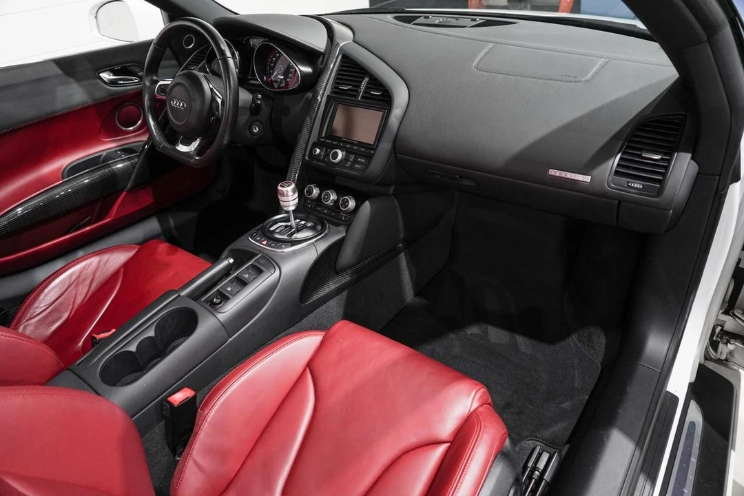 2011 Audi 42 R8 - Image 17 of 21