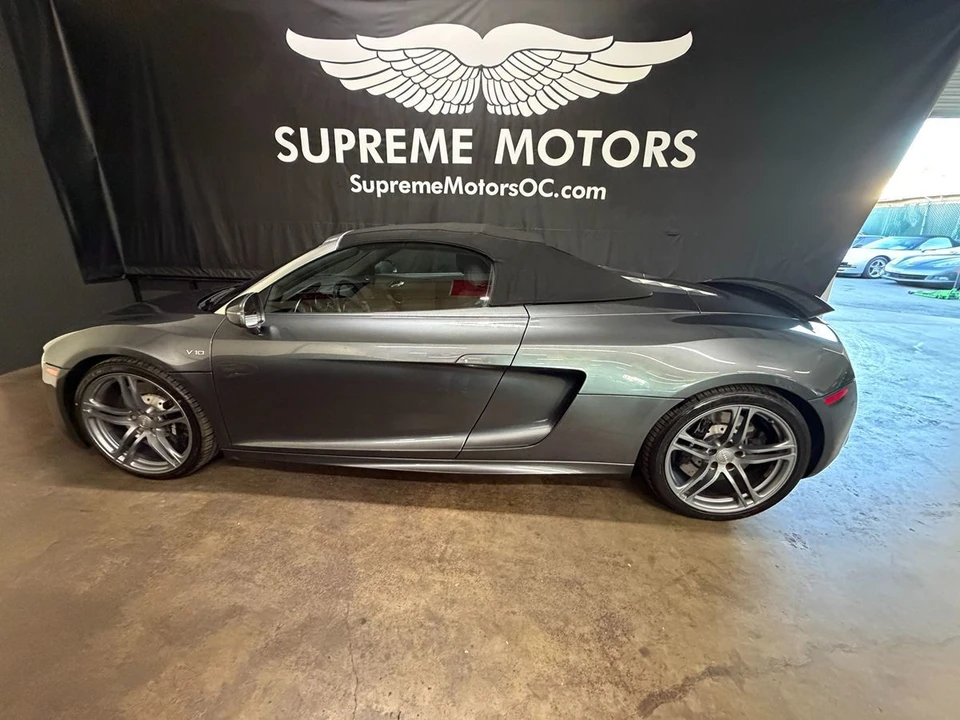 2011 Audi 42 R8 - Image 11 of 12