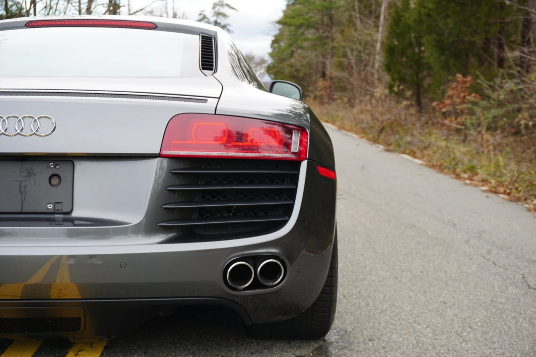 2011 Audi 42 R8 - Image 8 of 31