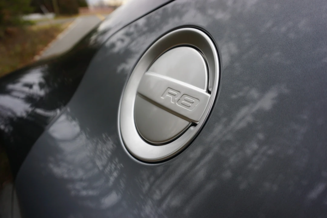 2011 Audi 42 R8 - Image 22 of 31