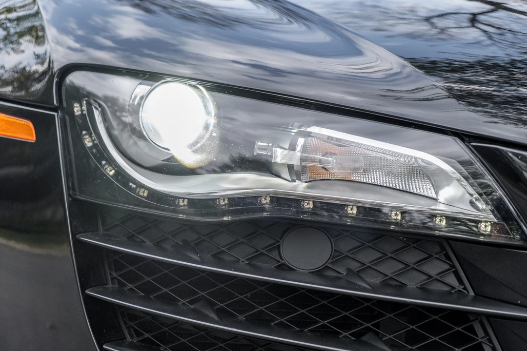 2011 Audi 42 R8 - Image 9 of 31