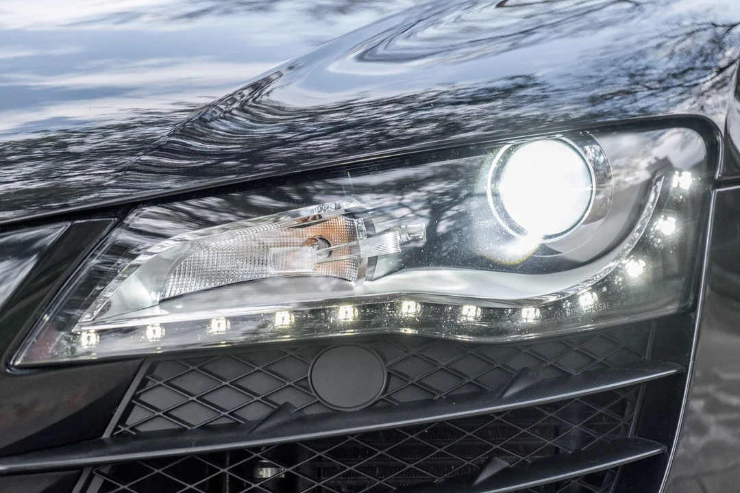 2011 Audi 42 R8 - Image 10 of 31