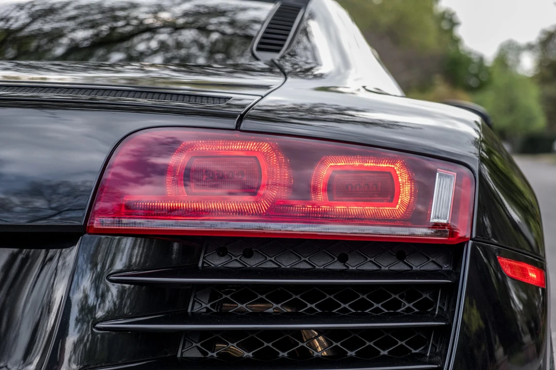 2011 Audi 42 R8 - Image 26 of 31