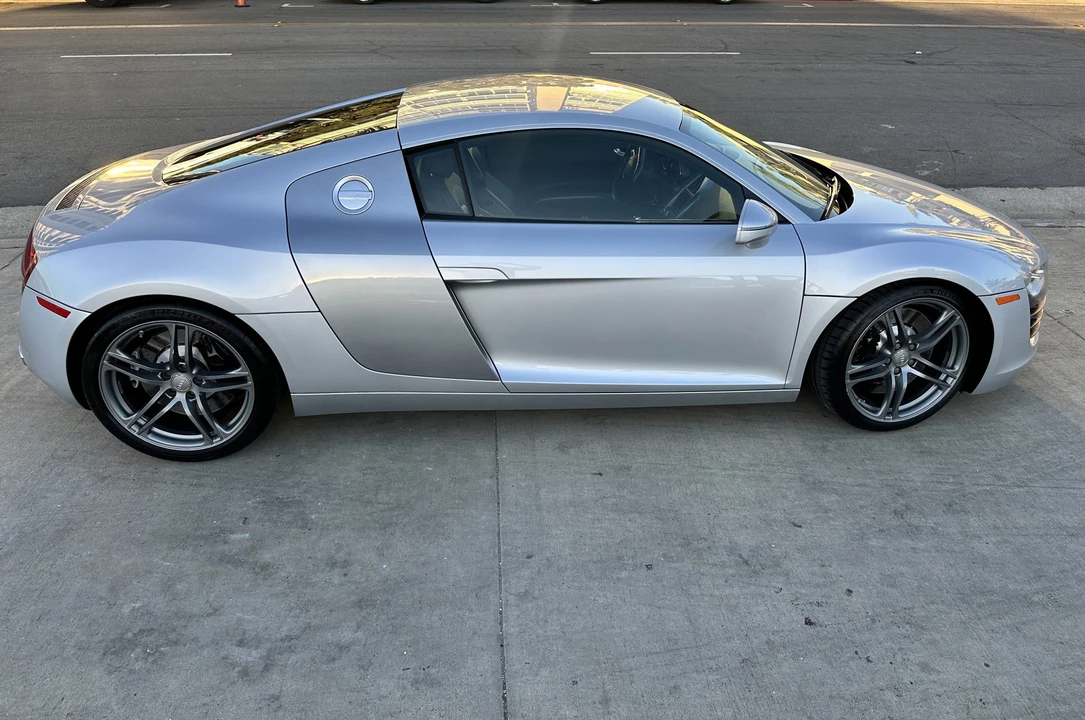 2011 Audi 42 R8 - Image 9 of 31