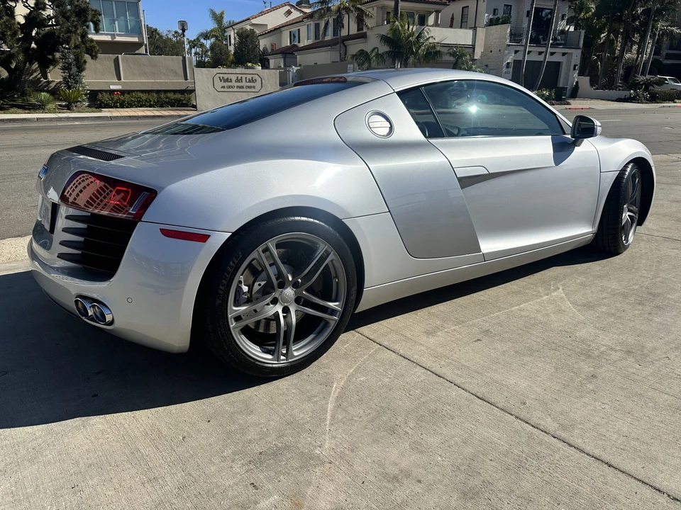 2011 Audi 42 R8 - Image 10 of 31