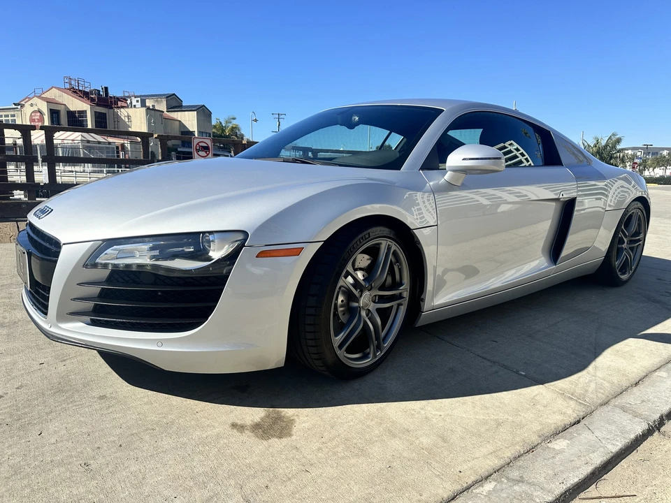 2011 Audi 42 R8 - Image 24 of 31