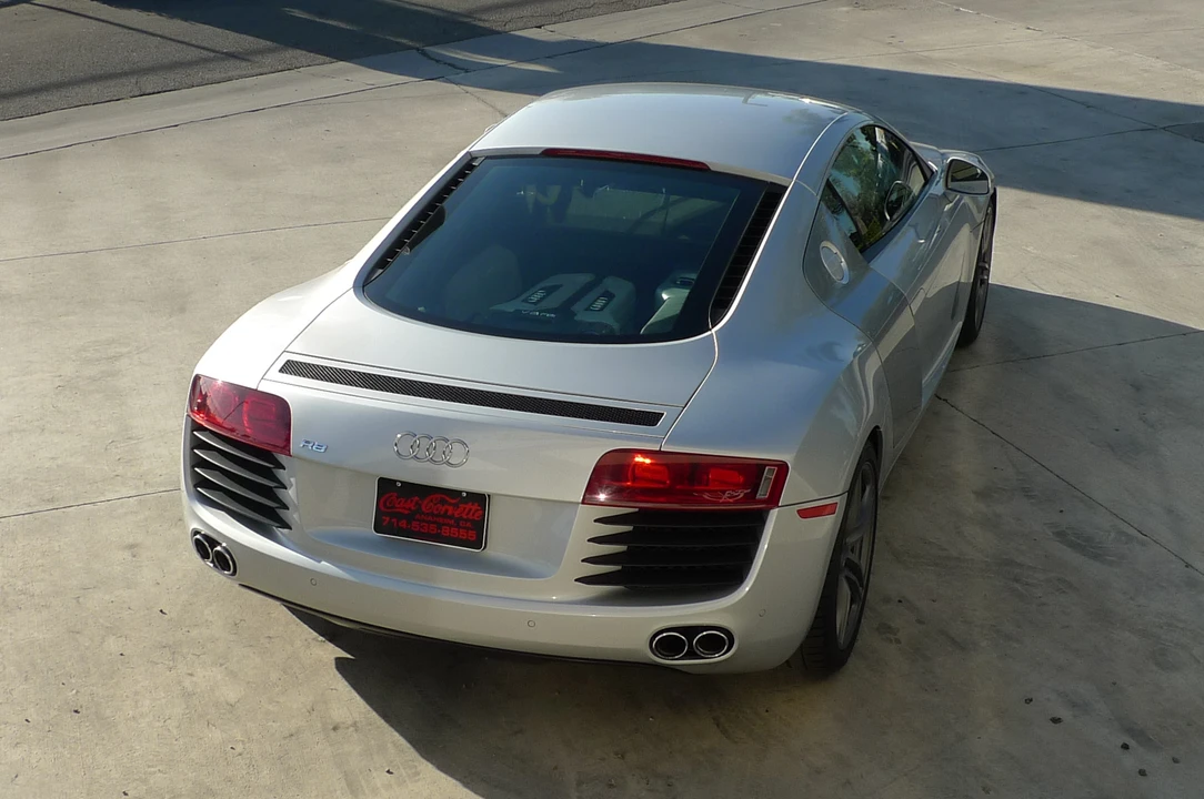 2011 Audi 42 R8 - Image 15 of 31