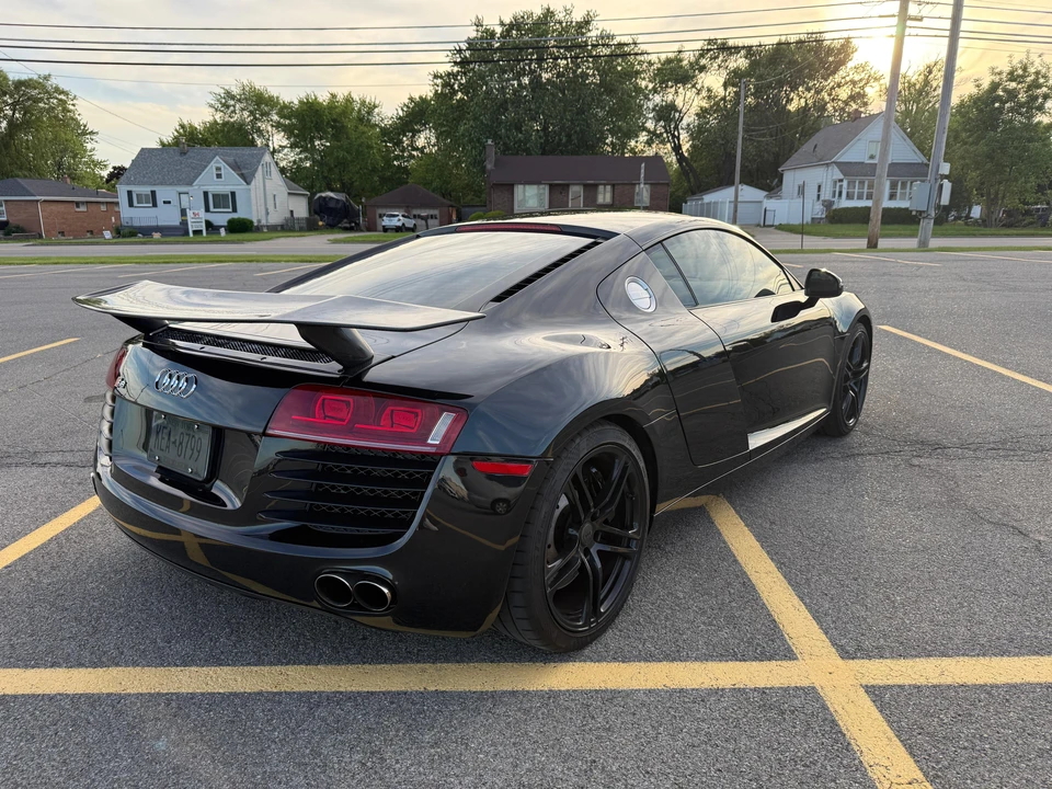 2011 Audi 42 R8 - Image 7 of 31
