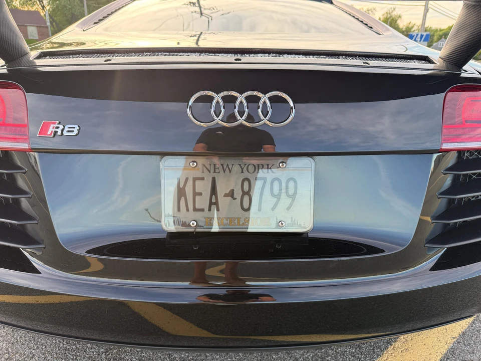 2011 Audi 42 R8 - Image 22 of 31
