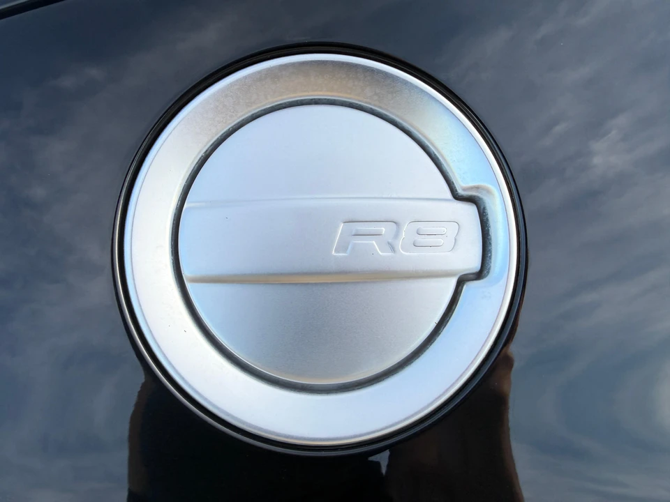 2011 Audi 42 R8 - Image 29 of 31