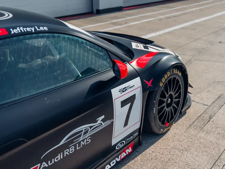 2011 Audi 42 R8 - Image 27 of 31