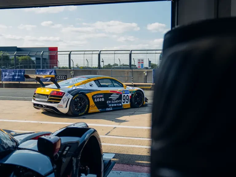 2011 Audi 42 R8 - Image 3 of 25