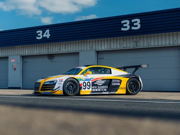 2011 Audi 42 R8 - Image 2 of 25