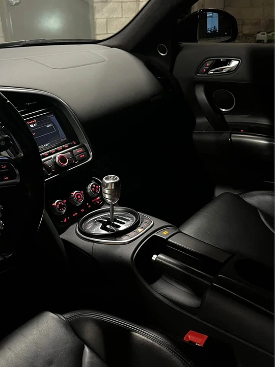 2011 Audi 42 R8 - Image 6 of 14