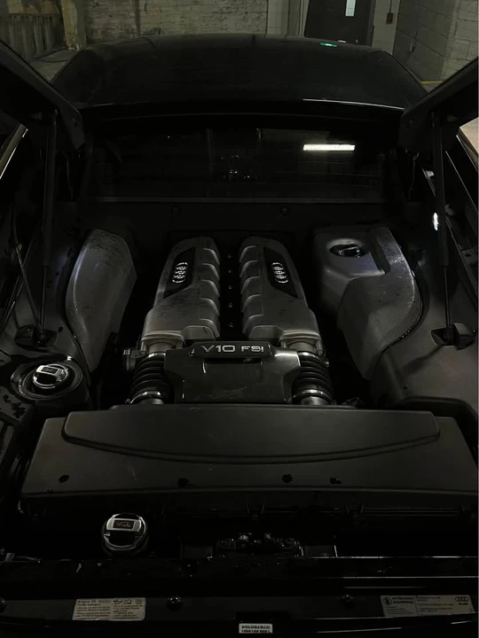 2011 Audi 42 R8 - Image 12 of 14