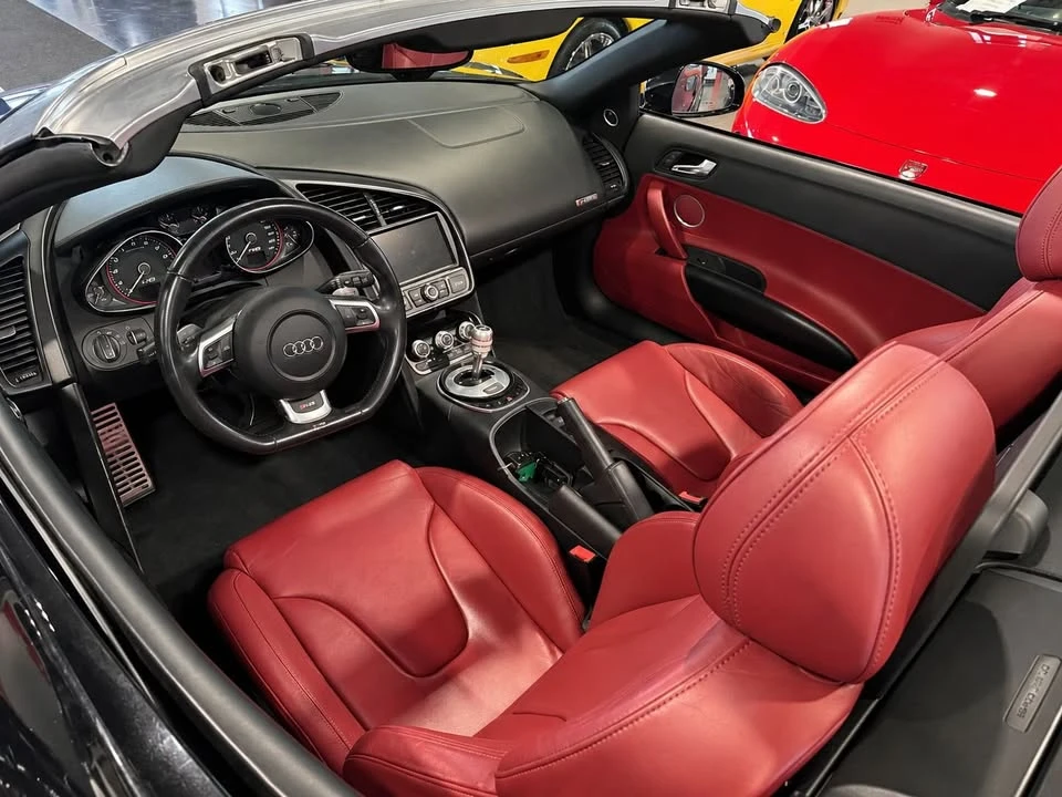 2011 Audi 42 R8 - Image 7 of 9