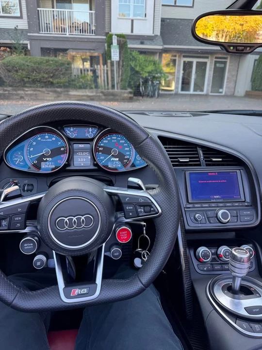 2011 Audi 42 R8 - Image 12 of 13