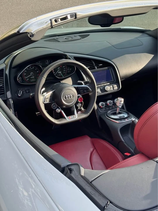 2011 Audi 42 R8 - Image 2 of 13