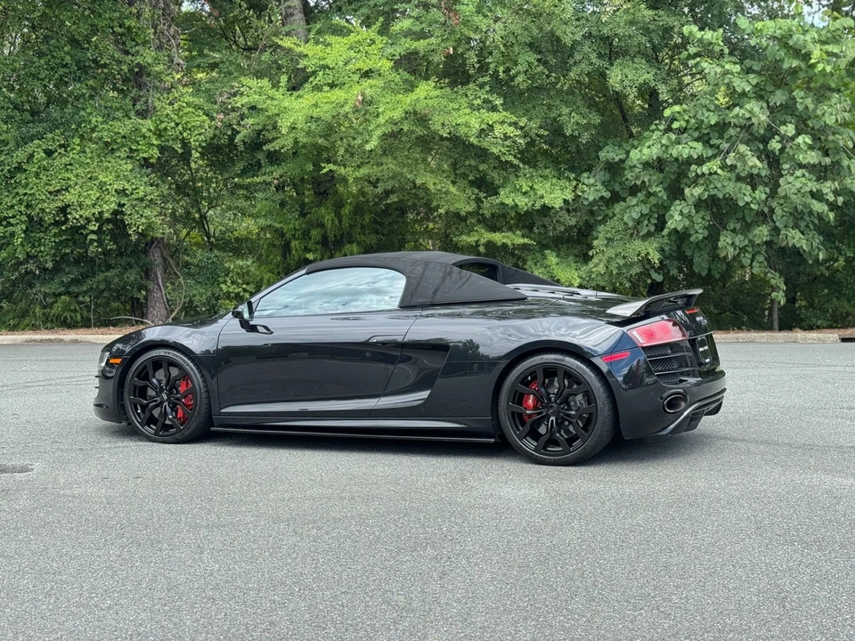 2011 Audi 42 R8 - Image 7 of 21