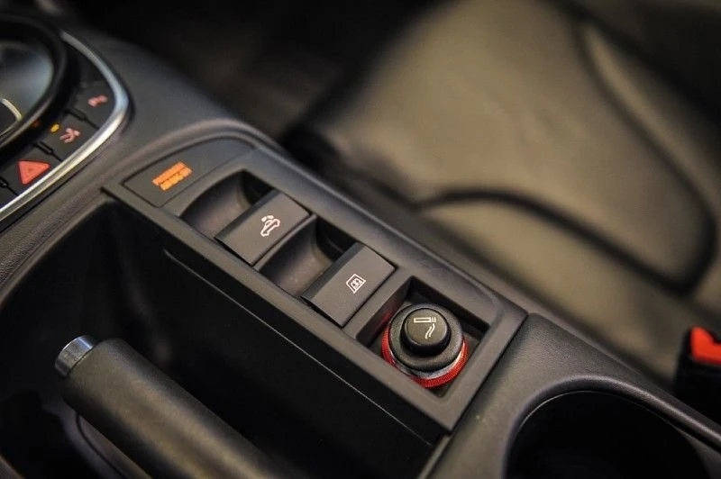2011 Audi 42 R8 - Image 24 of 31