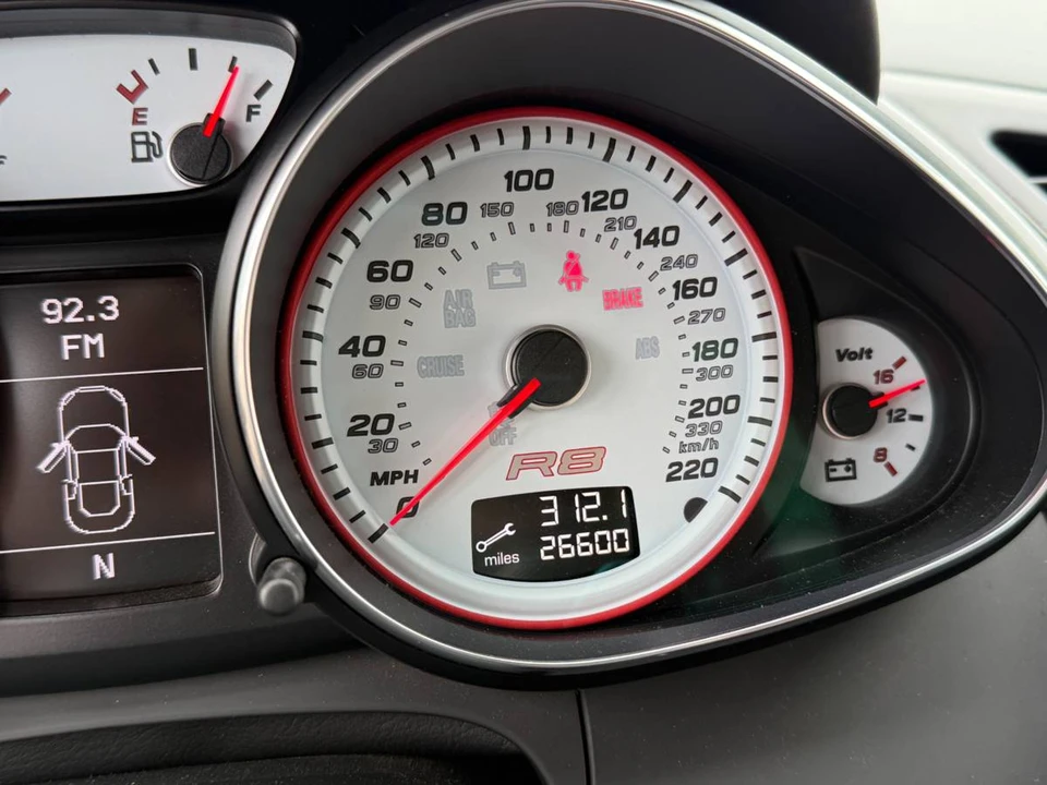 2011 Audi 42 R8 - Image 12 of 22