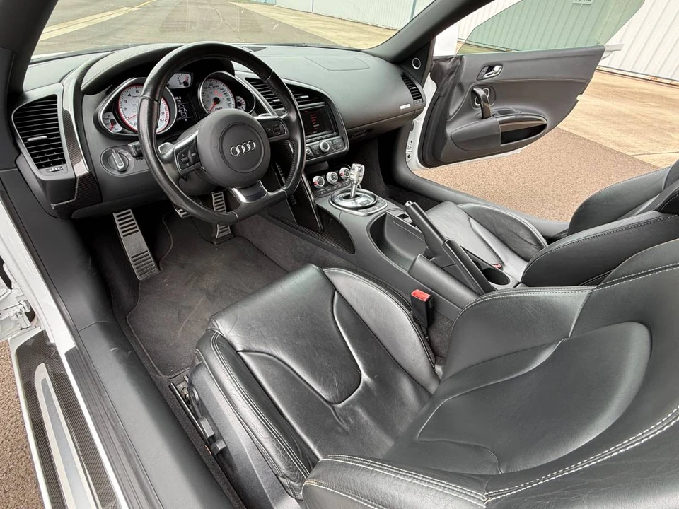 2011 Audi 42 R8 - Image 14 of 22