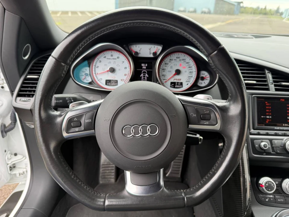 2011 Audi 42 R8 - Image 10 of 22