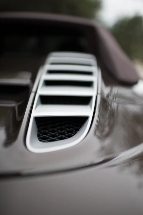 2011 Audi 42 R8 - Image 24 of 31