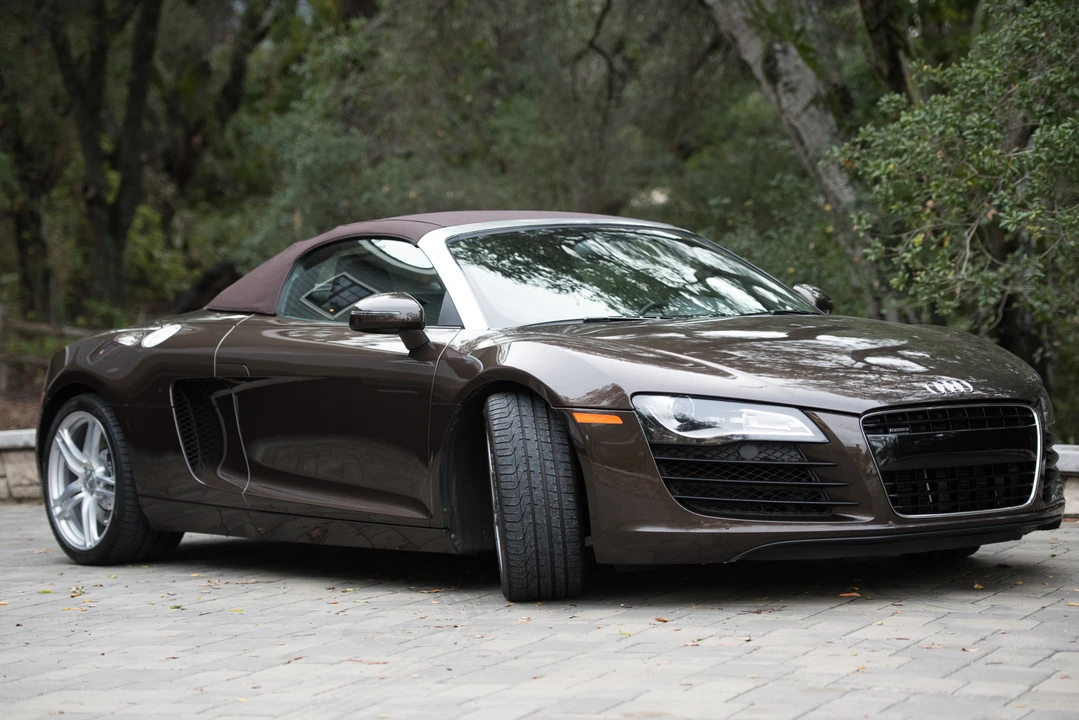 2011 Audi 42 R8 - Image 2 of 31