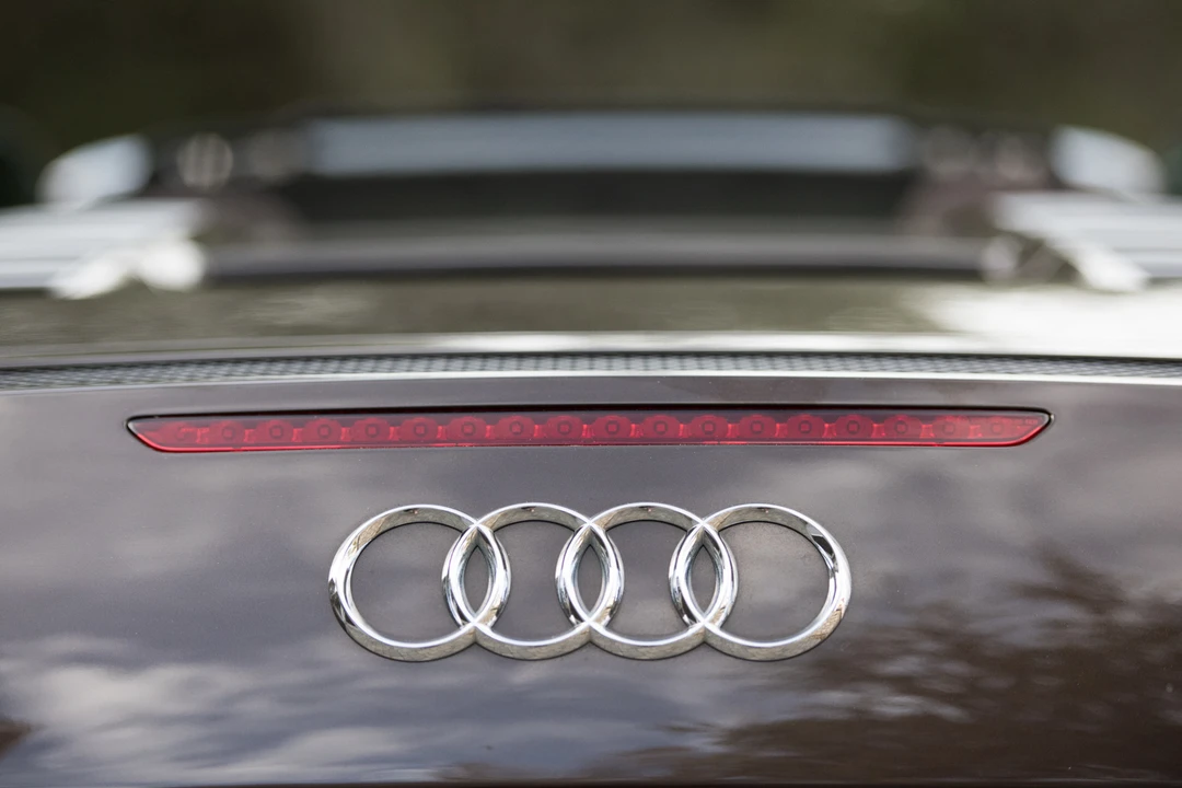 2011 Audi 42 R8 - Image 22 of 31