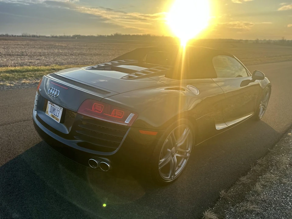 2011 Audi 42 R8 - Image 13 of 31