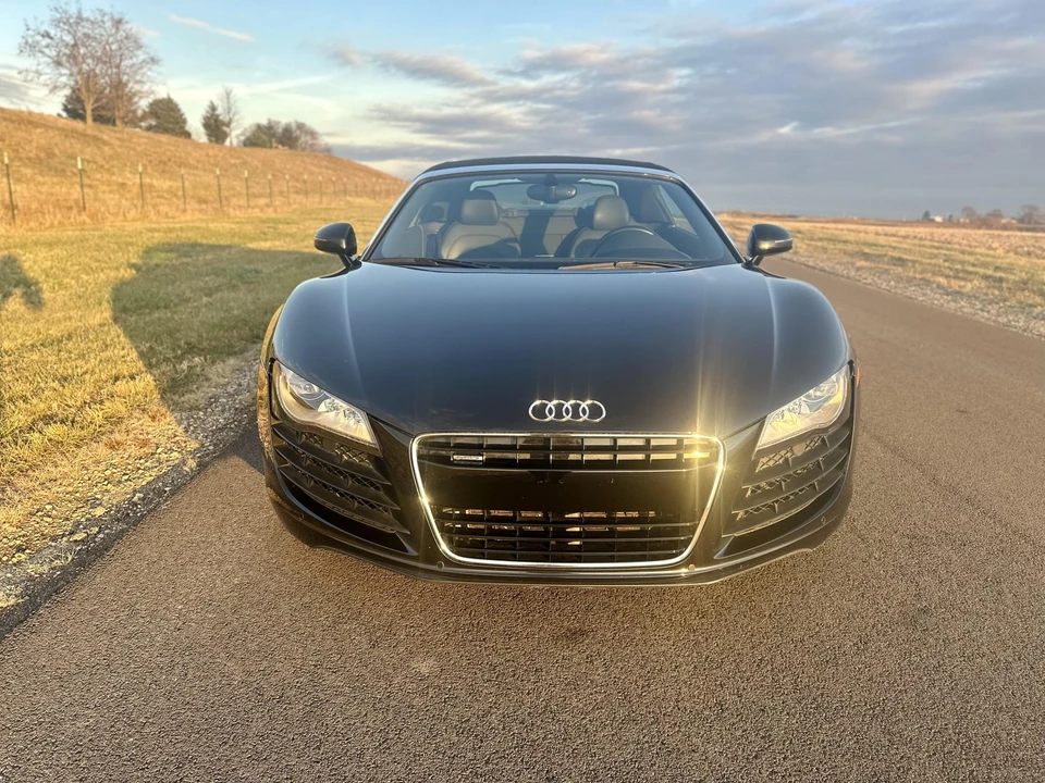 2011 Audi 42 R8 - Image 23 of 31