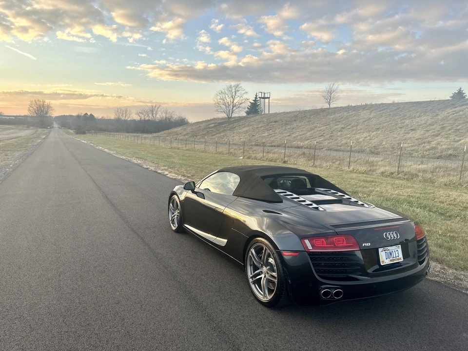 2011 Audi 42 R8 - Image 4 of 31