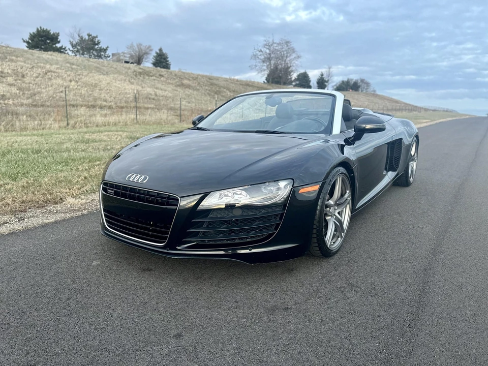 2011 Audi 42 R8 - Image 27 of 31