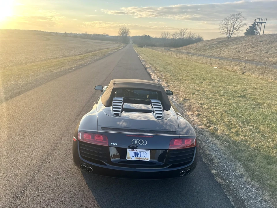 2011 Audi 42 R8 - Image 9 of 31