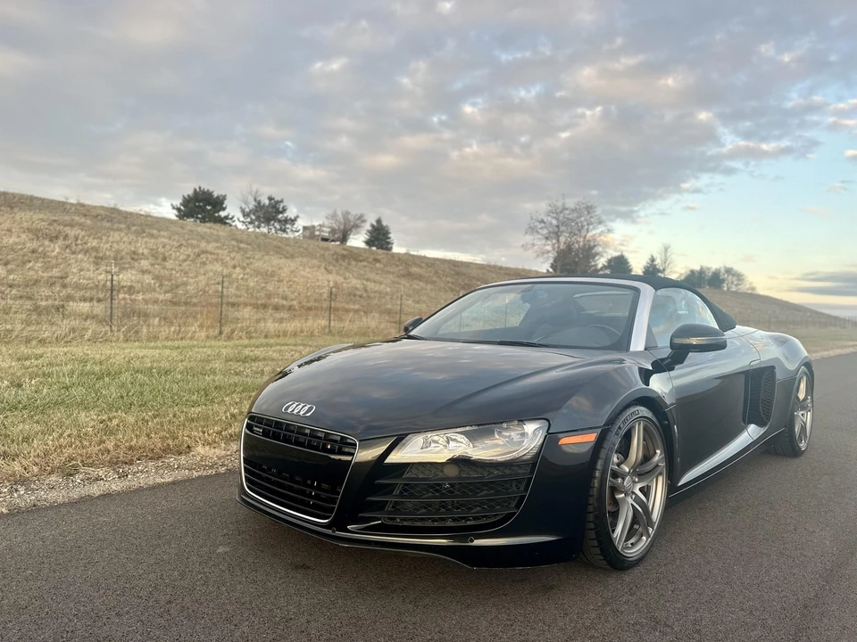 2011 Audi 42 R8 - Image 25 of 31